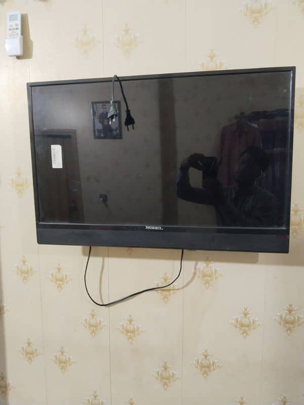 LCD for sale All ok 10by10 with remote orignal 0