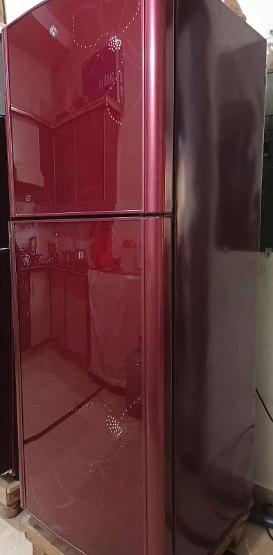 selling refrigerator contact me on this number 03128931187 4