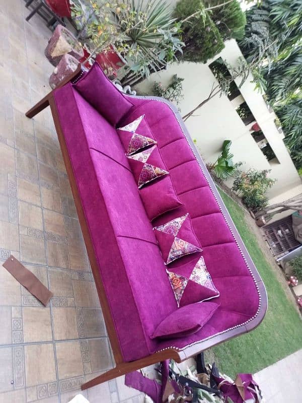 sofa poshish house 0