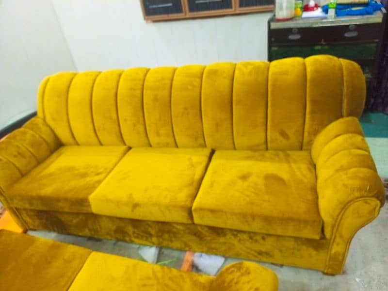 sofa poshish house 1