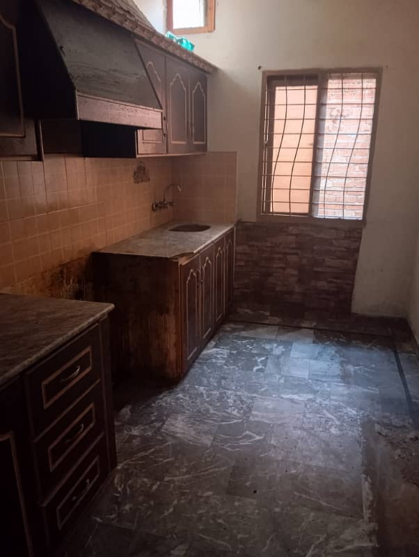 Upper portion for rent 2bad attach bathroom TV launch kitchen marble flooring woodwork good location man apruch 6