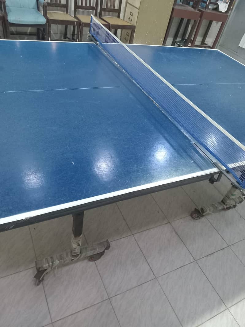 table tennis table condition 8/10 wheeler 3