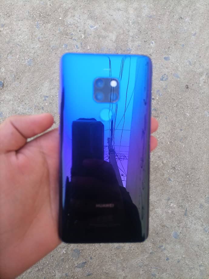 Huawei Mate 20 good condition. 0