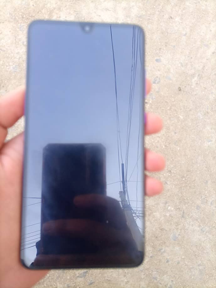 Huawei Mate 20 good condition. 2