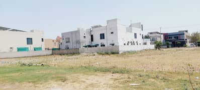 20 + 20 Marla Pair Plot for Sale In Executive Block Paragon City Lahore