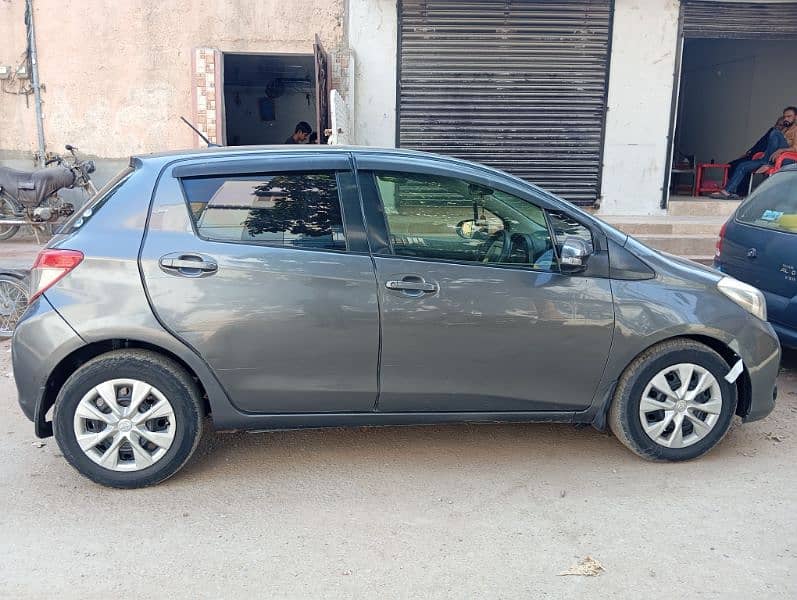 Toyota Vitz 2011 8