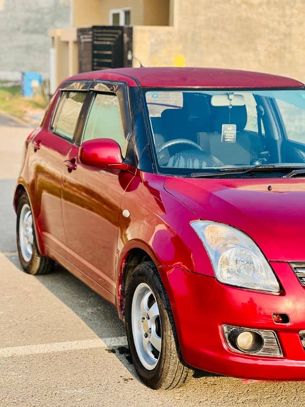 Suzuki Swift 2012 1