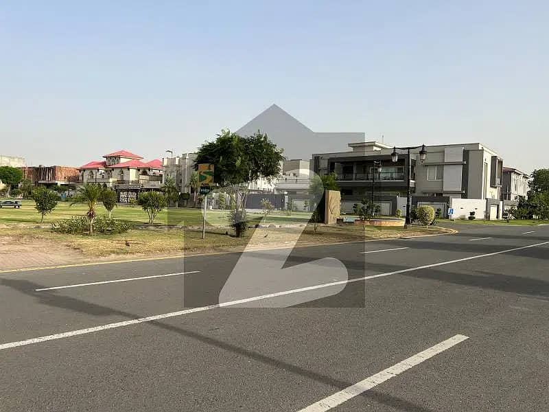 10 Marla Commercial Hot Location Plot Near To Lake City Mall Near To School Near To Park Near To Main Boulevard Available For Sale In Lake City 4