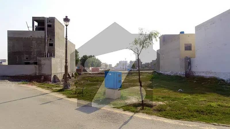 10 Marla Commercial Hot Location Plot Near To Lake City Mall Near To School Near To Park Near To Main Boulevard Available For Sale In Lake City 5