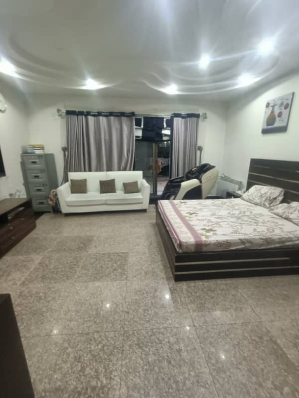 For Sale 36 Marla Like New Meadows Villas, Sector B Bahria Town Lahore 0