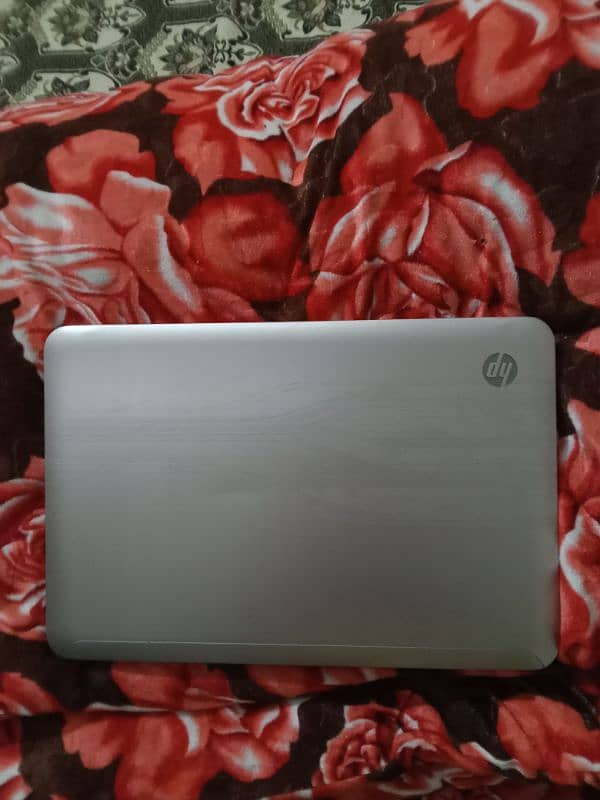 selling laptop 0