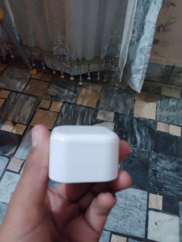 Iphone original charger 20 w 10by10 condition 4