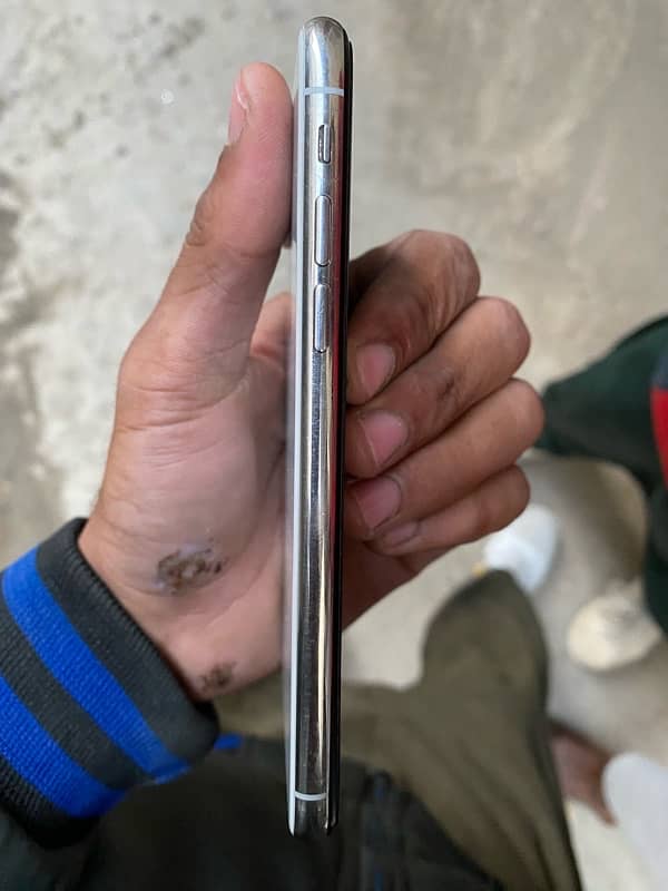 IPHONE X LUSH CONDITION NON PTA 1