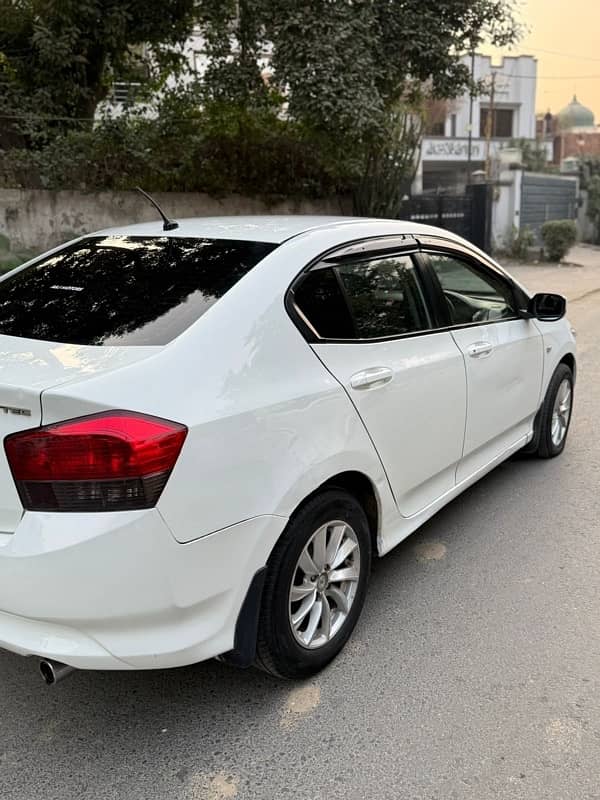 Honda City IVTEC 2011 Manual 5