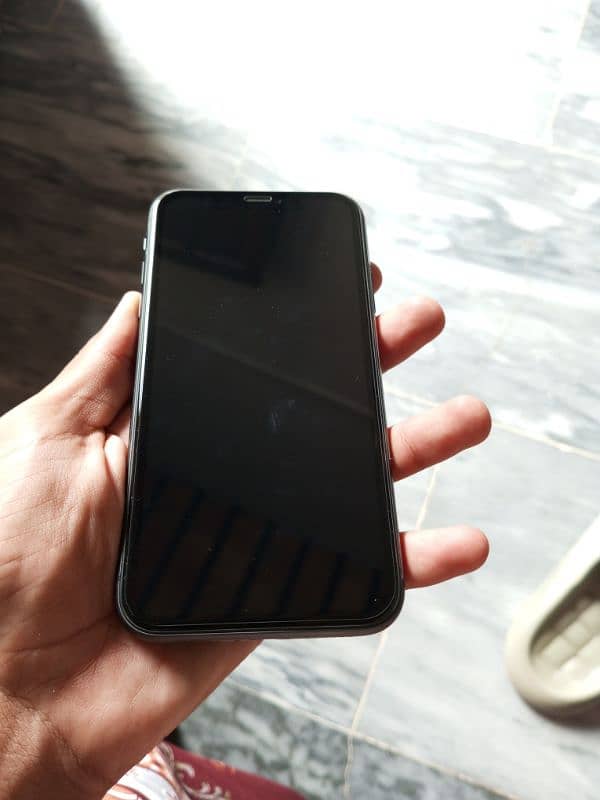 iphone 11 with box 3