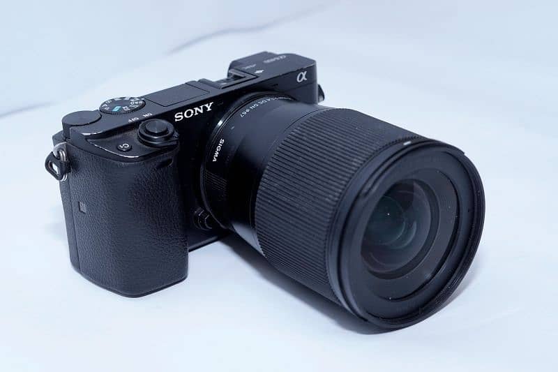 Sony a6400 Mirror Less Camer with Sigma 16 mm 1.4 Lens 2