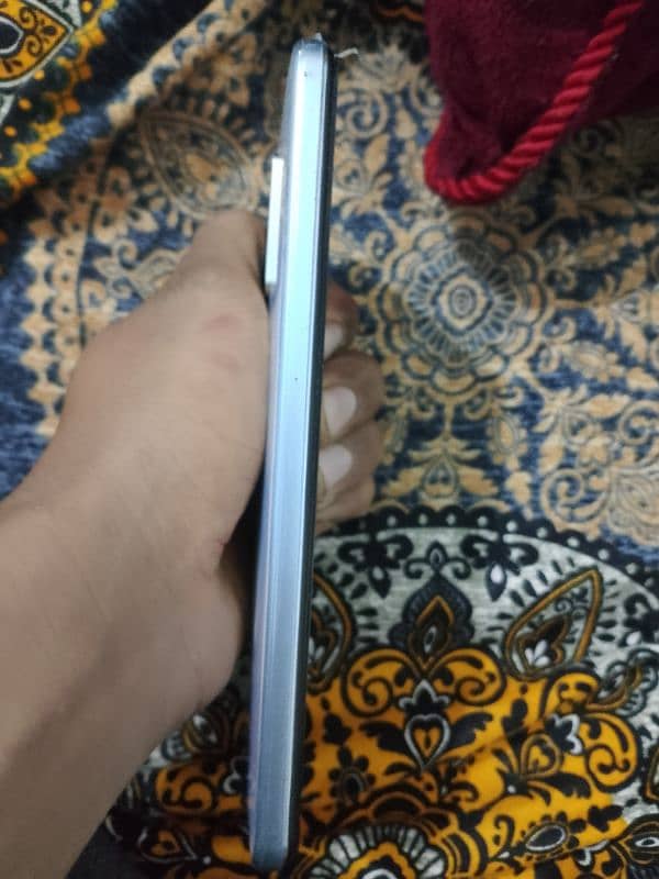 Vivo y21s urgent sale new condition with box 3