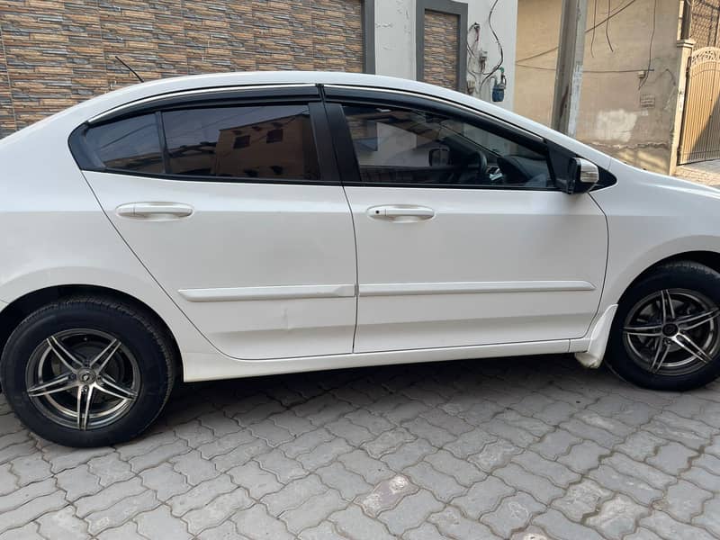 Honda City IVTEC 2019 automatic 3