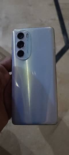 Motorola edge 30 pro(8 gen 1)