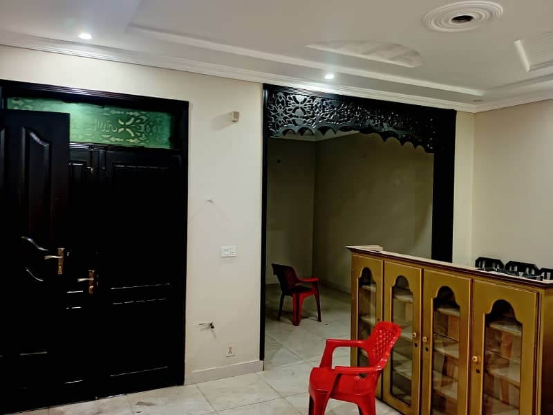 5 MARLA BEAUTIFUL LOWER PORTION AVAILABLE FOR RENT IN JOHAR TOWN 6