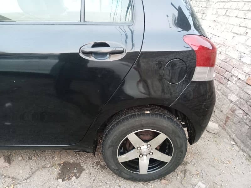 Toyota Vitz 2014 12