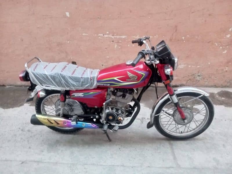 Honda 125 Model 2017 Lahore Number 7