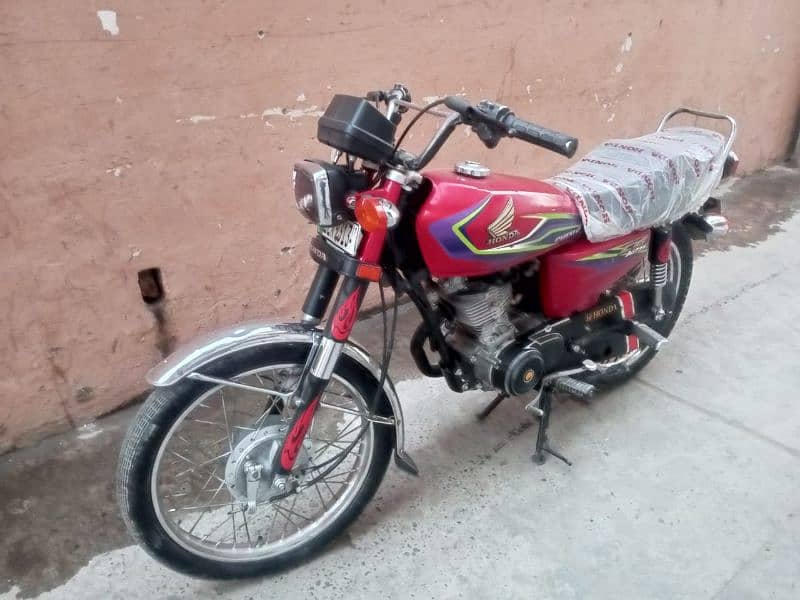 Honda 125 Model 2017 Lahore Number 13