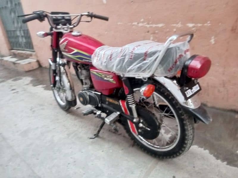 Honda 125 Model 2017 Lahore Number 17