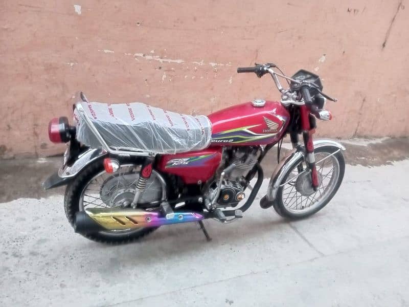 Honda 125 Model 2017 Lahore Number 19