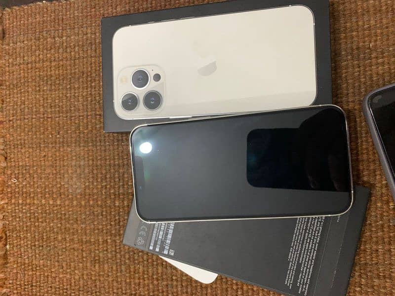 i phone 13 pro white 7