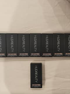 Huda Beauty Easy Blur Primer