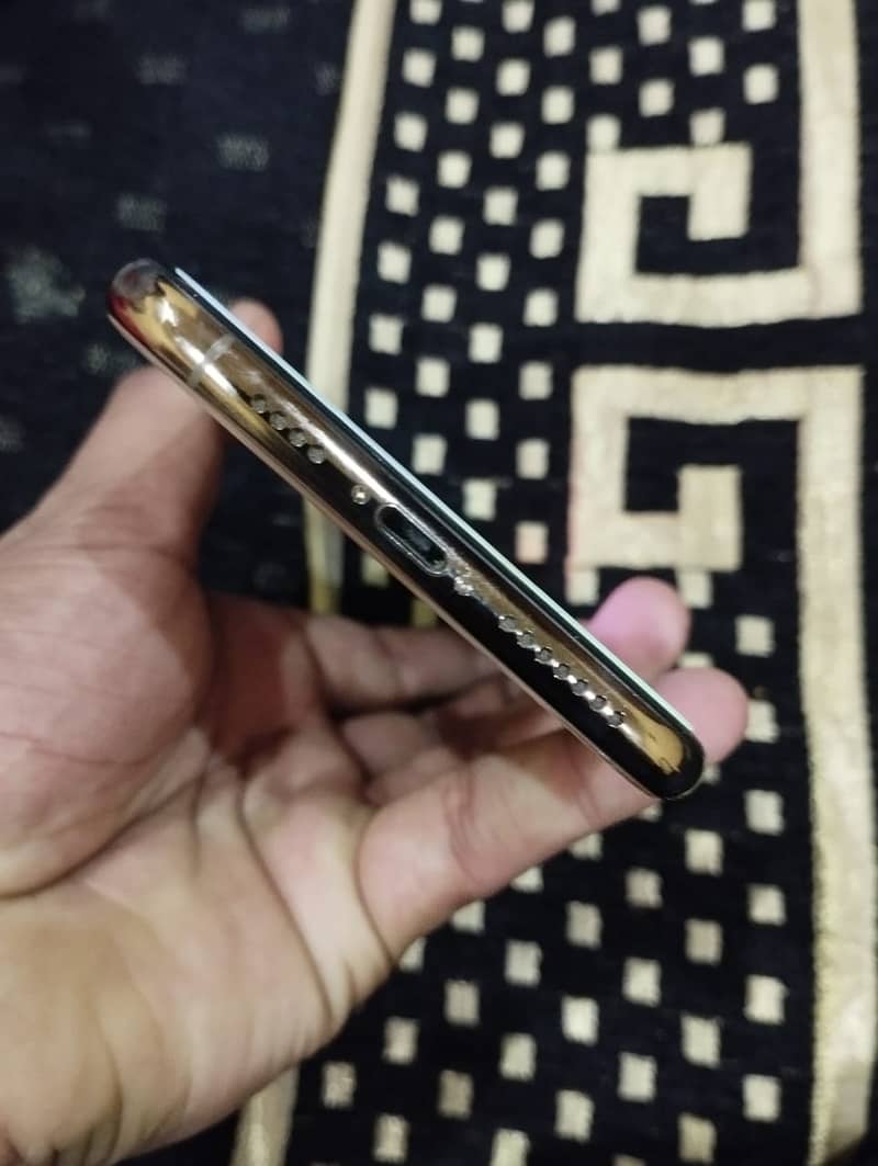 Apple iPhone XS Max Contact on Whatsap03298995469 5