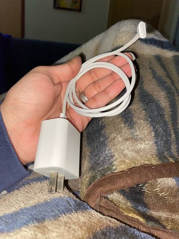 iphone 20w charger 0