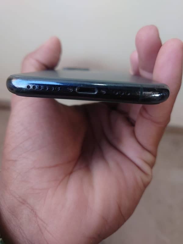 iPhone 11 Pro Lush Condition 3