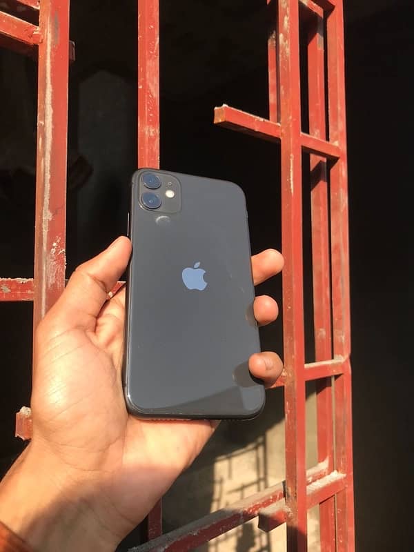 iphone11 64gb 77% non pta factory unlock full box all okay 2