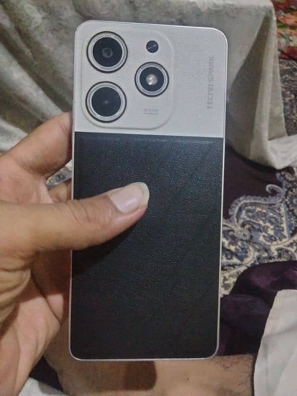 Tecno spark 10pro full box 3