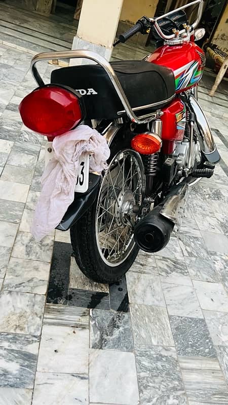 honda 125 lush condition 10/10  please read add 5