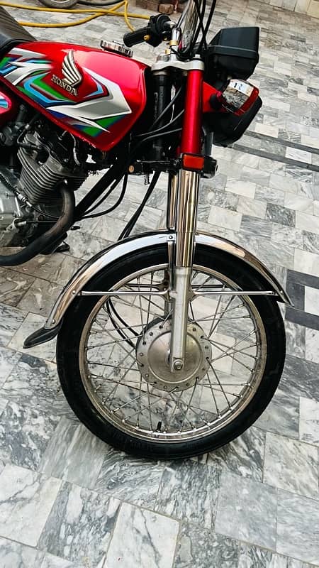 honda 125 lush condition 10/10  please read add 6