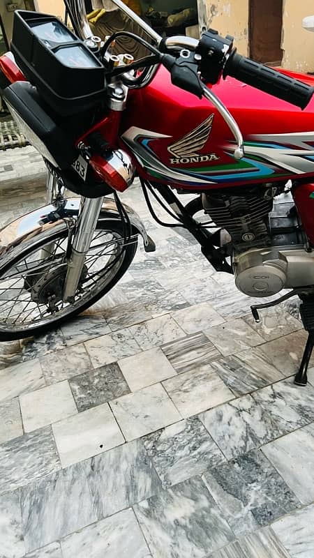 honda 125 lush condition 10/10  please read add 8