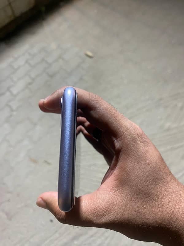 iphone 11 128GB 4