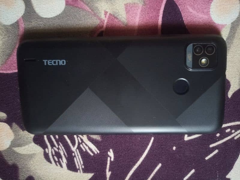 selling Tecno pop 5. 8