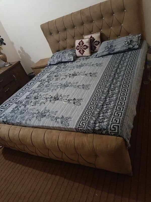 BED SET URGENT SALE 0