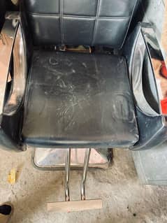 Salon Chair only 6months used for makeup salon