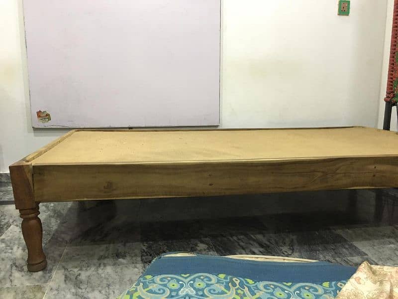 Si gle bed for sale / Takht posh 1