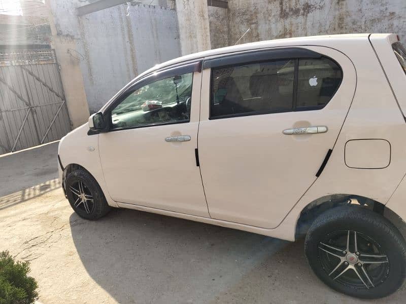 Daihatsu Mira 2015 6