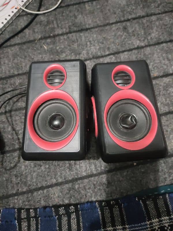 FT-165 Multimedia Speaker 0