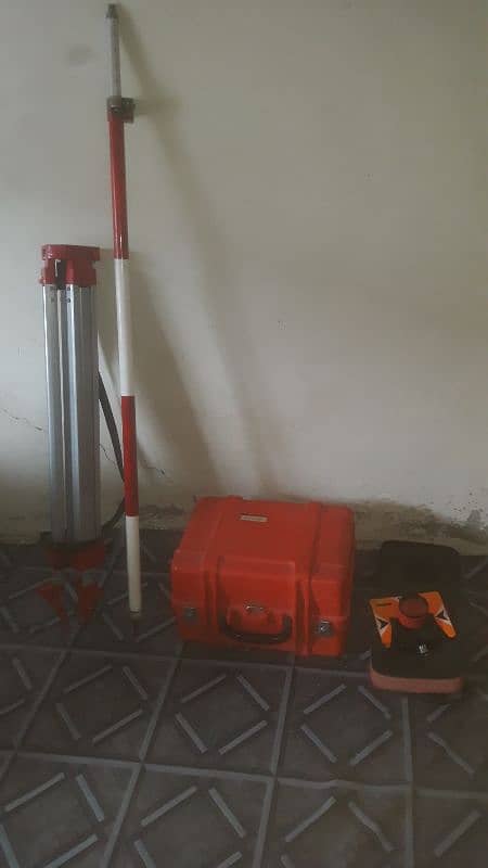 TOTAL STATION SOKKIA 9