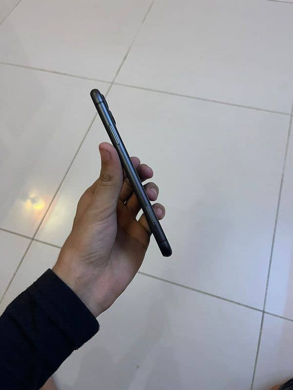 iphone 11 all okay factory 10/10 for sale . . . . . 5