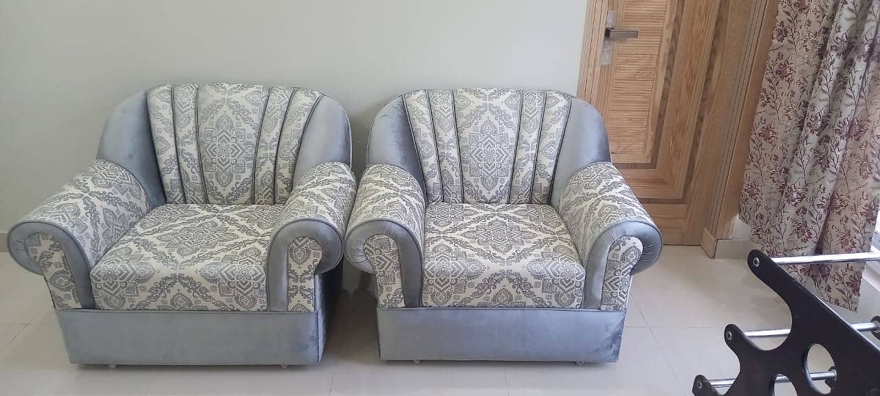 Brand new sofa set for sale. 0