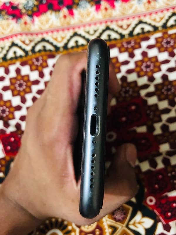 iPhone 11 Non Pta 7